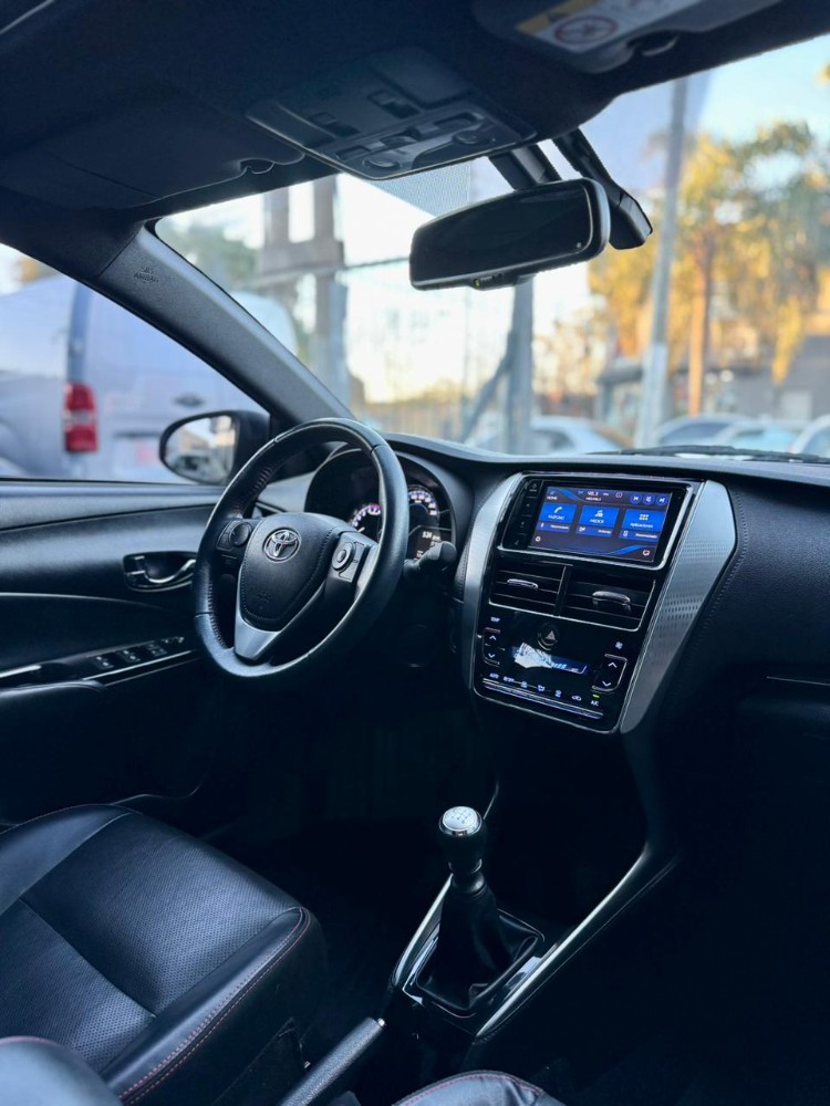 Toyota Yaris S — foto 16